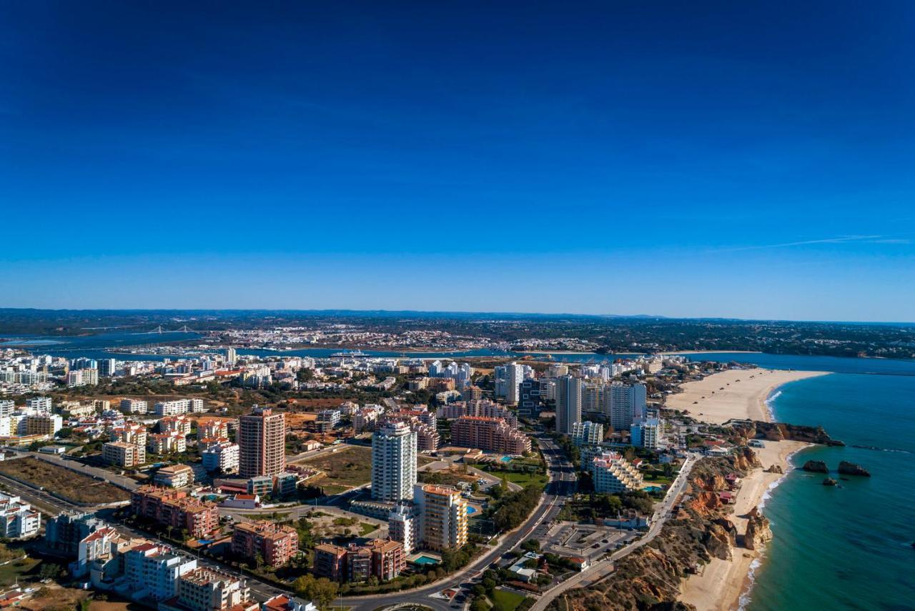 B02 - Fantastic Apartment With Pool Portimão Exteriör bild