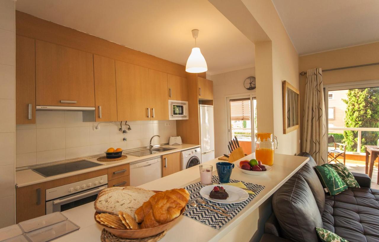 B02 - Fantastic Apartment With Pool Portimão Exteriör bild
