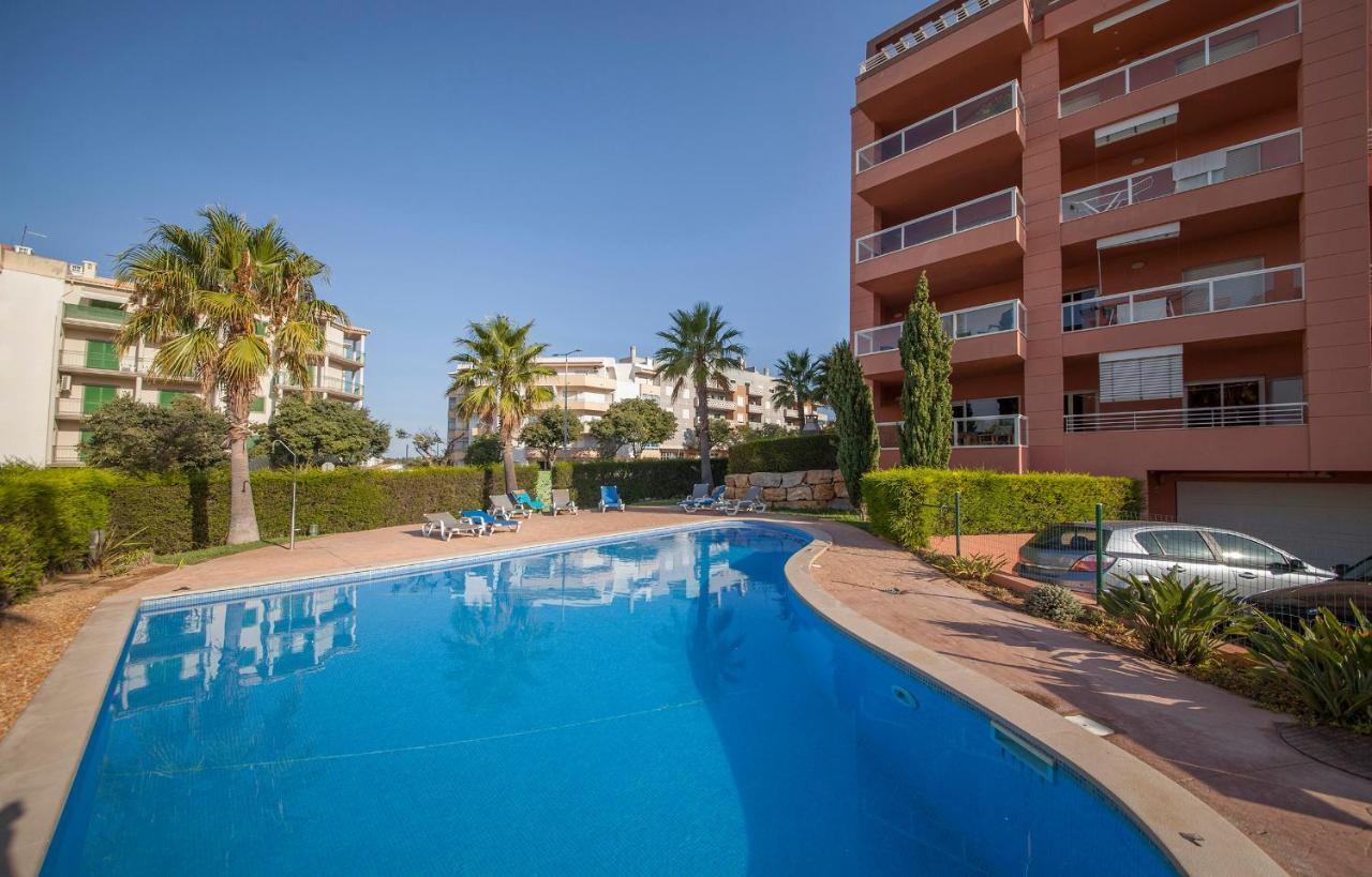 B02 - Fantastic Apartment With Pool Portimão Exteriör bild